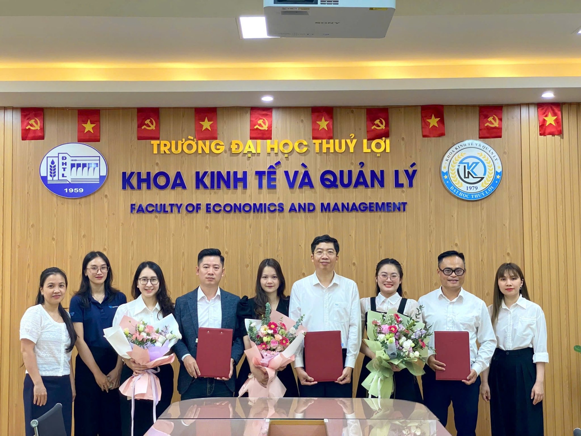 thương mại điện tử đại học thủy lợi